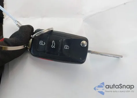 2013 Volkswagen Passat 2.5L Se z USA, uszkodzony, nr VIN 1VWBH7A32DC078963